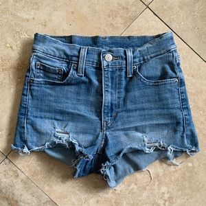Levi’s denim shorts